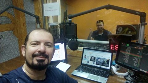 FMAmor959's tweet photo. ¡Buen miércoles! 
#LaMovidaConAmor con @jorgepuigtorres y @Franpereiradj
Pedi Tu Cancion al Whatsapp 0983 959 959. #YoEscuchoAmor959 😍 https://t.co/4wZAkLgd40