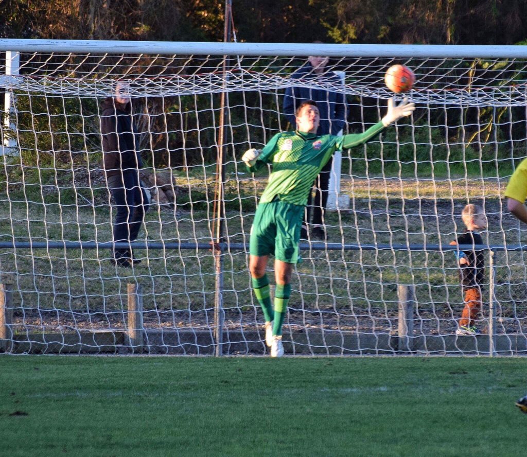 rawprawn25's tweet photo. @MrGlass23 @FFACup @EdgeworthFC #MasteroftheDeadBall mate, he scored one against the Jets Youth a couple of years back, bent about 8 different ways https://t.co/JMLDxG9Zsh