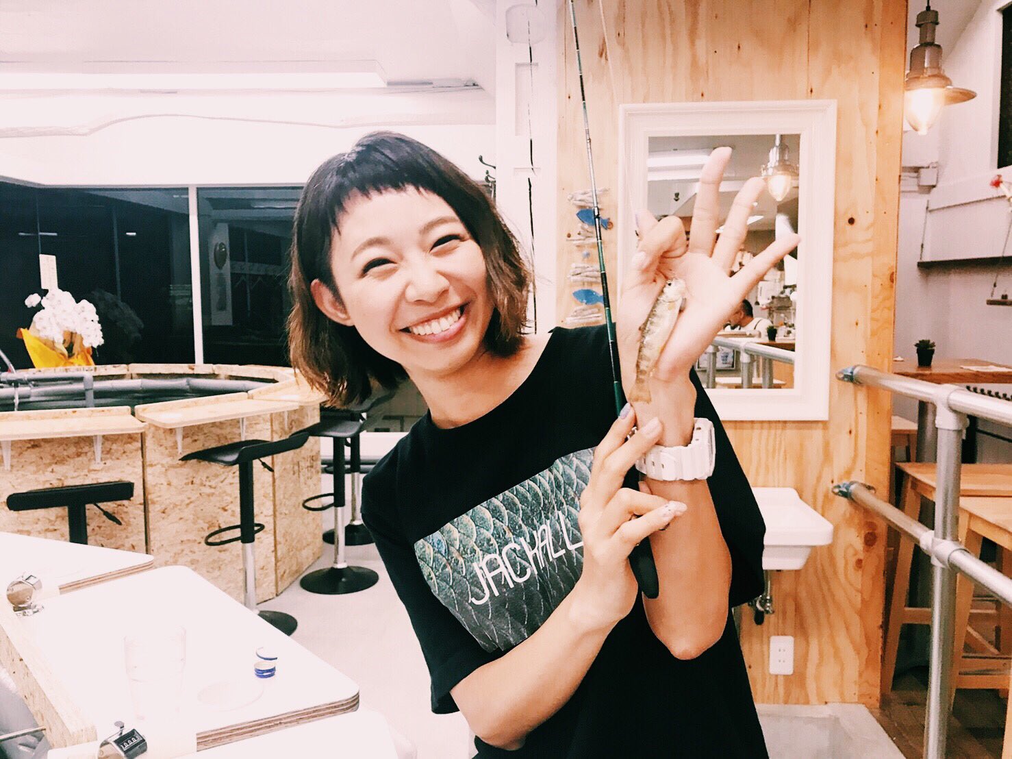 石川文菜 先日のキャッチ イート吉祥寺店での写真 今日のタチウオでも思ったけど 釣りって本当奥が深いわァ Fishing 釣り堀カフェ キャッチアンドイート 吉祥寺 釣り 釣りガール T Co Ul5gcc2lhp Twitter