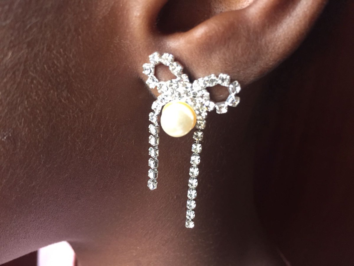Fallestore's tweet photo. Gorgeous studded bow pearl earrings Available for sale at N1300 https://t.co/50ibe1NW05