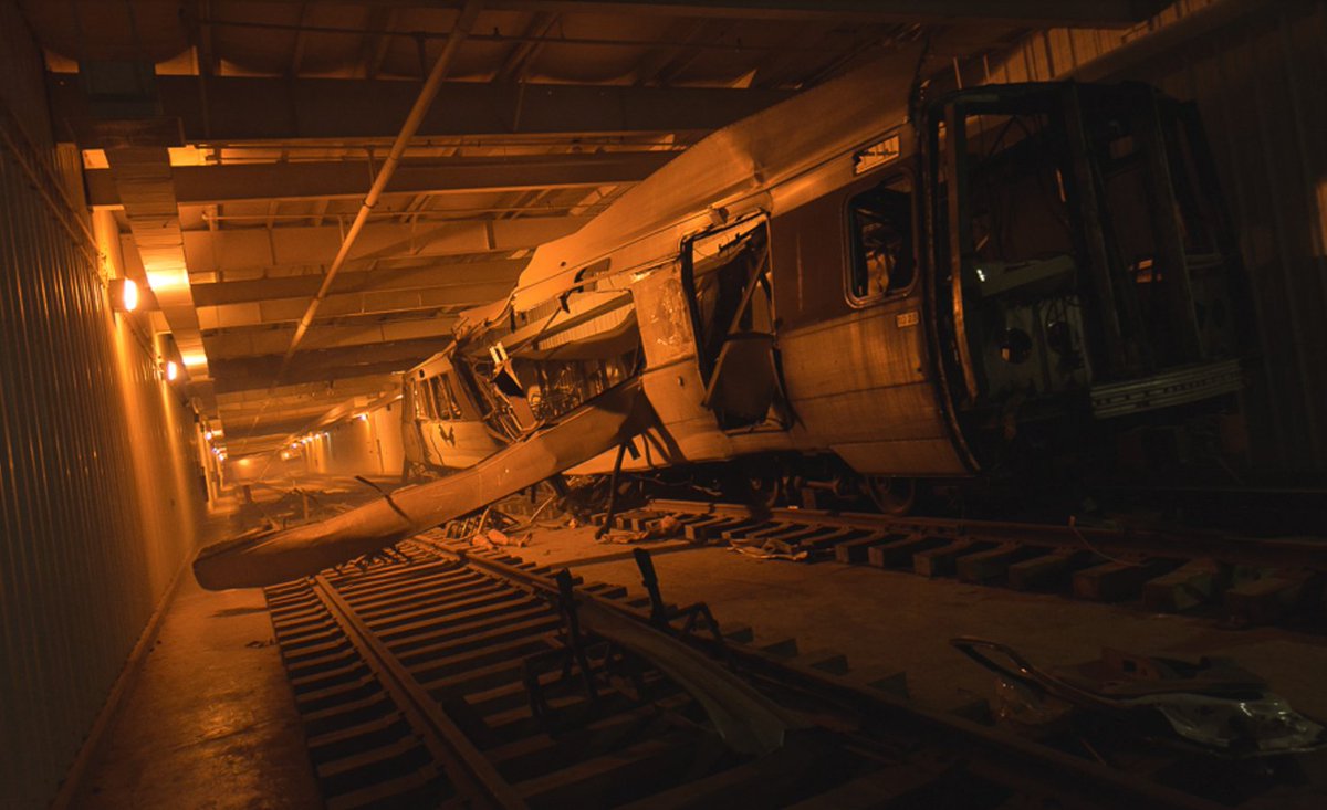 LED4Home's tweet photo. #LiFi tested in US subway terrorist attack scenario #LED #LED4Home #Lighting #SmartCity #Technology #Bulb https://t.co/Ba6TQRNwUM https://t.co/Ulz5wGQOcW