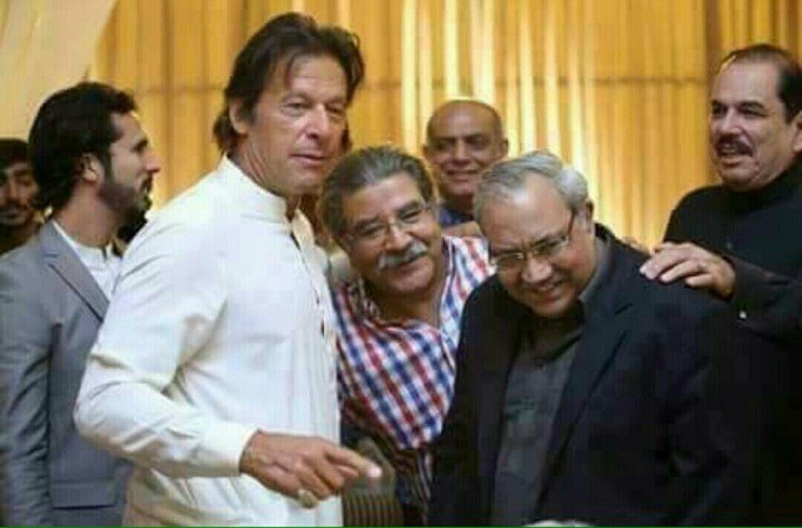 szjaved's tweet photo. #CorruptTareenKiTalashi
کچھ شرم ھوتی ھے کچھ حیا ھوتی
#ARYisCulprit #ARY #YellowJournalism
بےغیرت عمرانی ٹٹّو جن کا کام فوج کو آوازیں دینا ہے https://t.co/rAyHs6JigF
