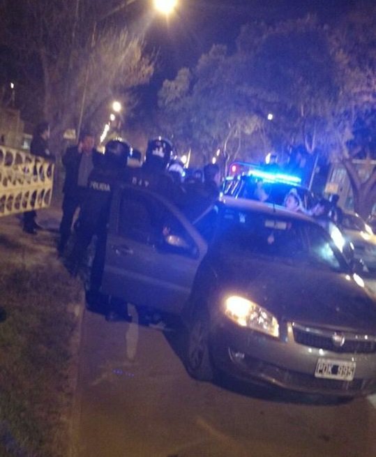RdeNoticias919's tweet photo. #Ampliamos Detuvieron al hijastro del agente policial asesinado #PabloCejas https://t.co/TfVpE1wq3x? https://t.co/H0ynMTYsPT