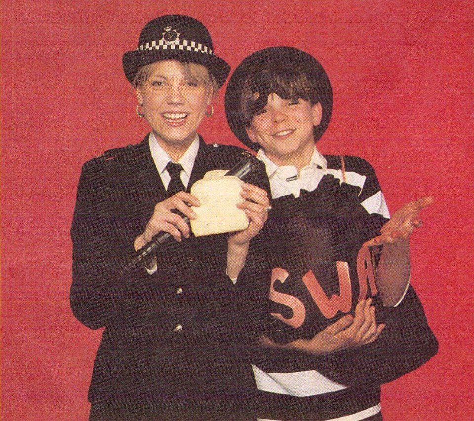 MrGreglaw's tweet image. #PaulParris #PaulAdams / #MatthewPearson / #GrangeHill 
youtube.com/watch?v=RQehXV… 

Memphis Tennessee 
youtube.com/watch?v=SeXPqn…
