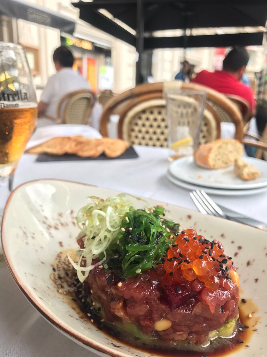 sandorbcn's tweet photo. Placeres veraniegos en la terraza de Sandor ✨🍴
#Sandor #ElNuevoSandor #Gourmet #Summer #Verano #Barcelona #Restaurant https://t.co/AIJpM6uzyL