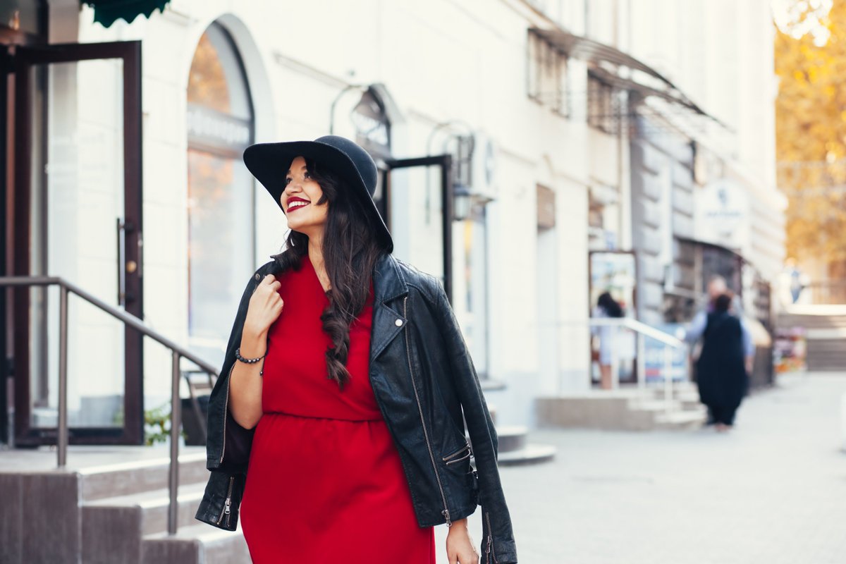 Rubee_Quest's tweet photo. The demand for designers to dress plus sized models is on the up...
@questsearch #retail #fashion #luxury #designers
https://t.co/5b13exdOZw https://t.co/73GD74w2Tb