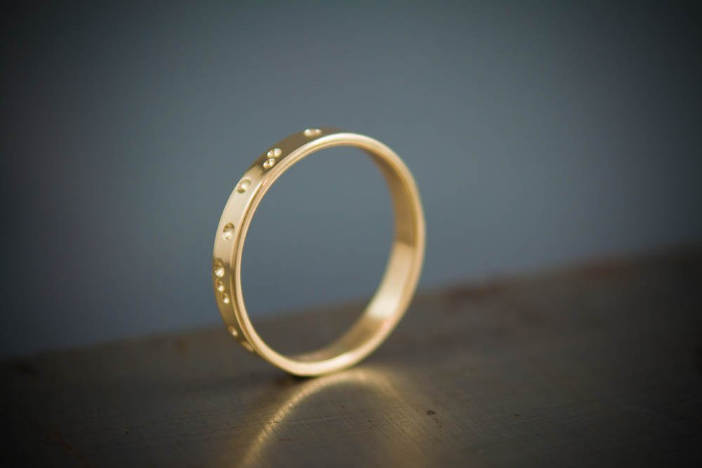 v2designworks's tweet photo. Mens 14k Gold Ring Band, Brushed 14k Recycled Gold Ring https://t.co/VlJVlgOuLv #escapeaverage #MensWeddingBand https://t.co/9TY779cGmh