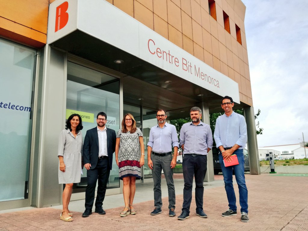 Vicepres_GOIB's tweet photo. @bielbarcelo @carmecrespo @PonsPep @PereFusterNadal @iBalears @IBITorg @CristobalMP @Infotelecom @M01_Sistema @TaoVisual @BinaryMenorca @e_Sorenoid @cloudhotelier @vooneo @AjAlaior @susanamora2015 @ConsellMenorca Més info: El #CentreBit #Menorca arriba al 80% d’ocupació d’empreses en el seu primer any d’activitat https://t.co/o13jywK52p #Innovació https://t.co/ASQV1Zahpd