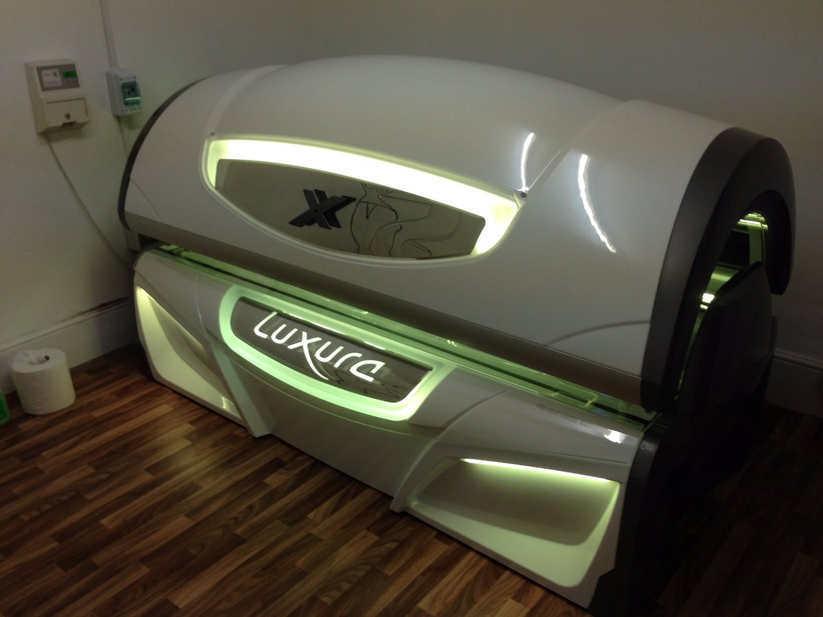 JTSupplements's tweet photo. When it's to wet to do anything why not come and have a look around the store ?? Maybe get a sunbed while your here https://t.co/qJfmBkxqsD