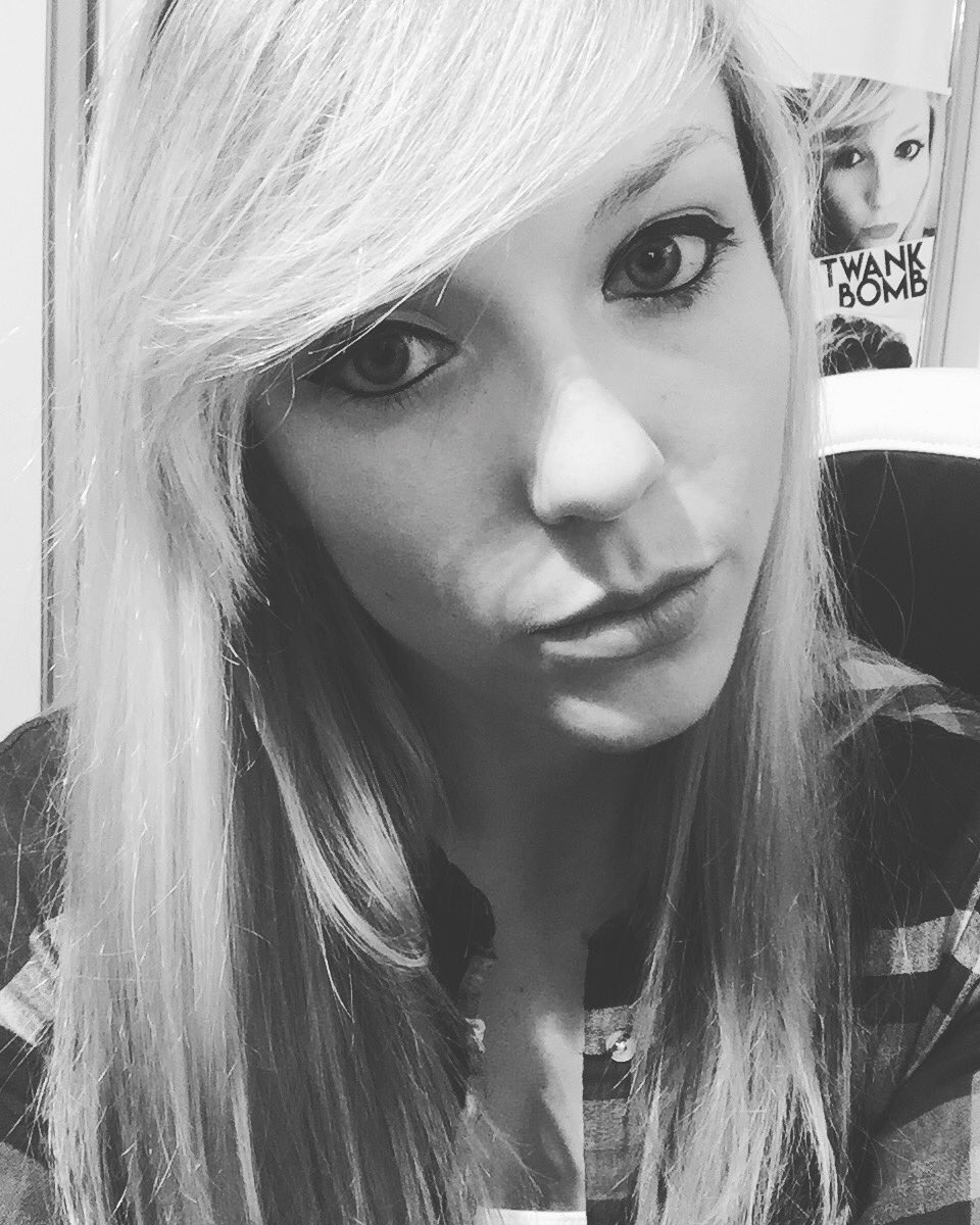 AimlessNationTV's tweet photo. B&W Vibes - I'm Live https://t.co/W9kgliSETb #joadette #pubg #twitch #csgo https://t.co/aWu2uFchs1