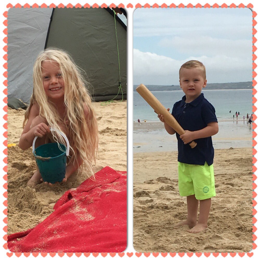 Kellyhill27's tweet photo. My beach babies ❤️💙 https://t.co/aD2hO9rGjN