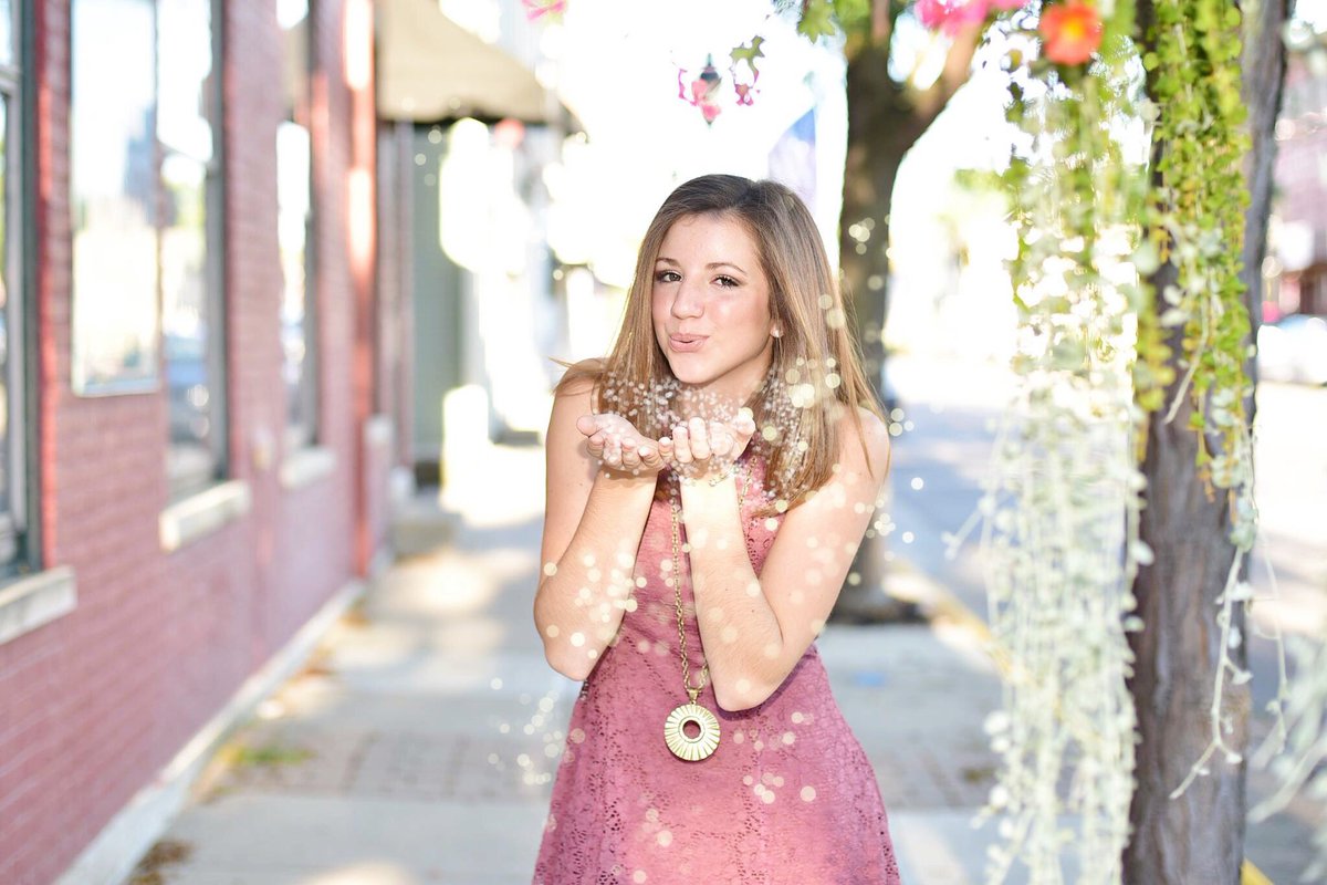 bobbi_ratliff's tweet photo. Now accepting underclassmen to join the crew! Start modeling now. #cincinnatiphotographer #modelcrew https://t.co/6ndDcmW1ey