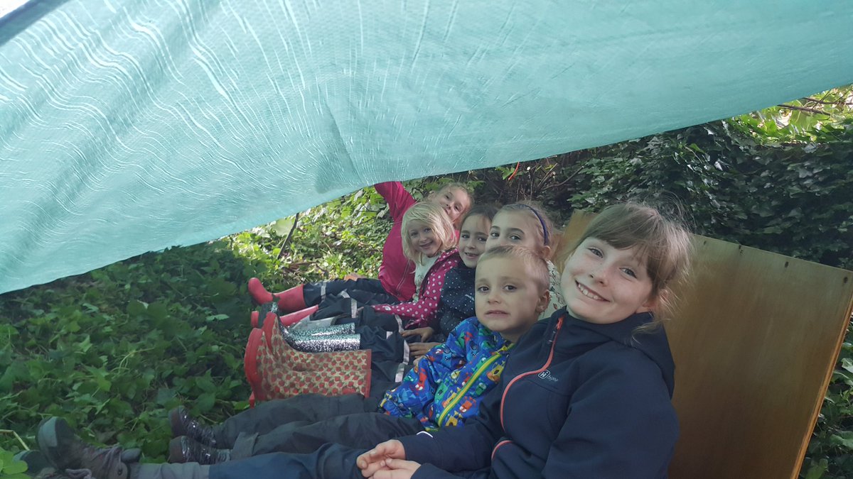 GreenTimeFS's tweet photo. Some den building this morning to hide from the rain! @ursulineprimary https://t.co/UGFVIFWDnZ