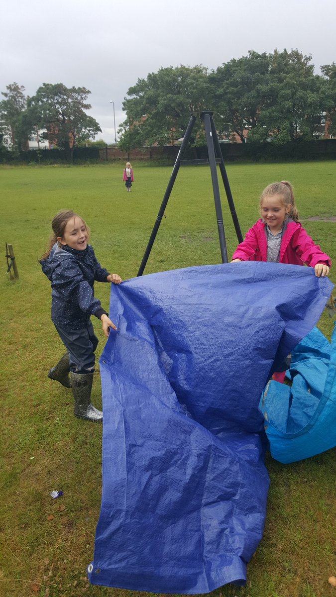 GreenTimeFS's tweet photo. Some den building this morning to hide from the rain! @ursulineprimary https://t.co/UGFVIFWDnZ