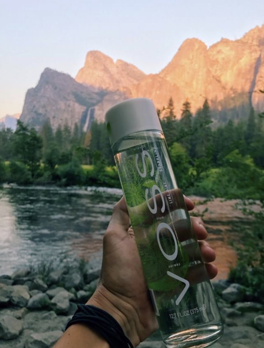 vosswater's tweet photo. Have you tried our new #LimeMint Sparkling Water? Available now at @Costco: https://t.co/vCyhufGKZX #CostcoBusinessCenter https://t.co/8r7Q7KLs98