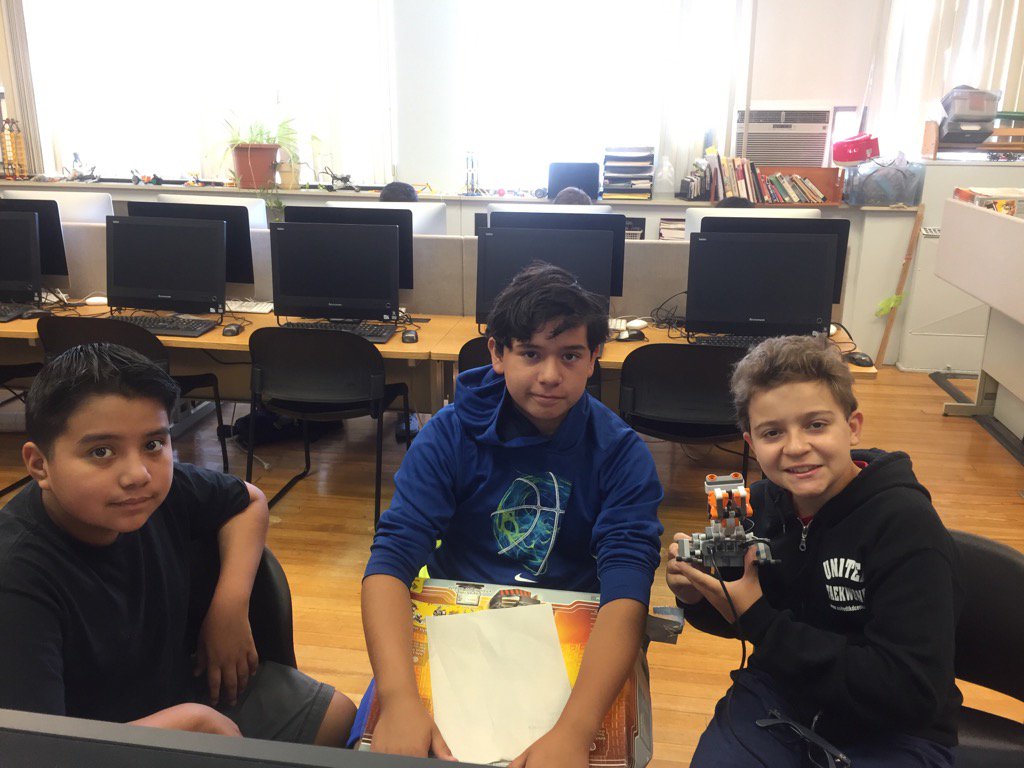 kittyolde4's tweet image. #WeeBuild