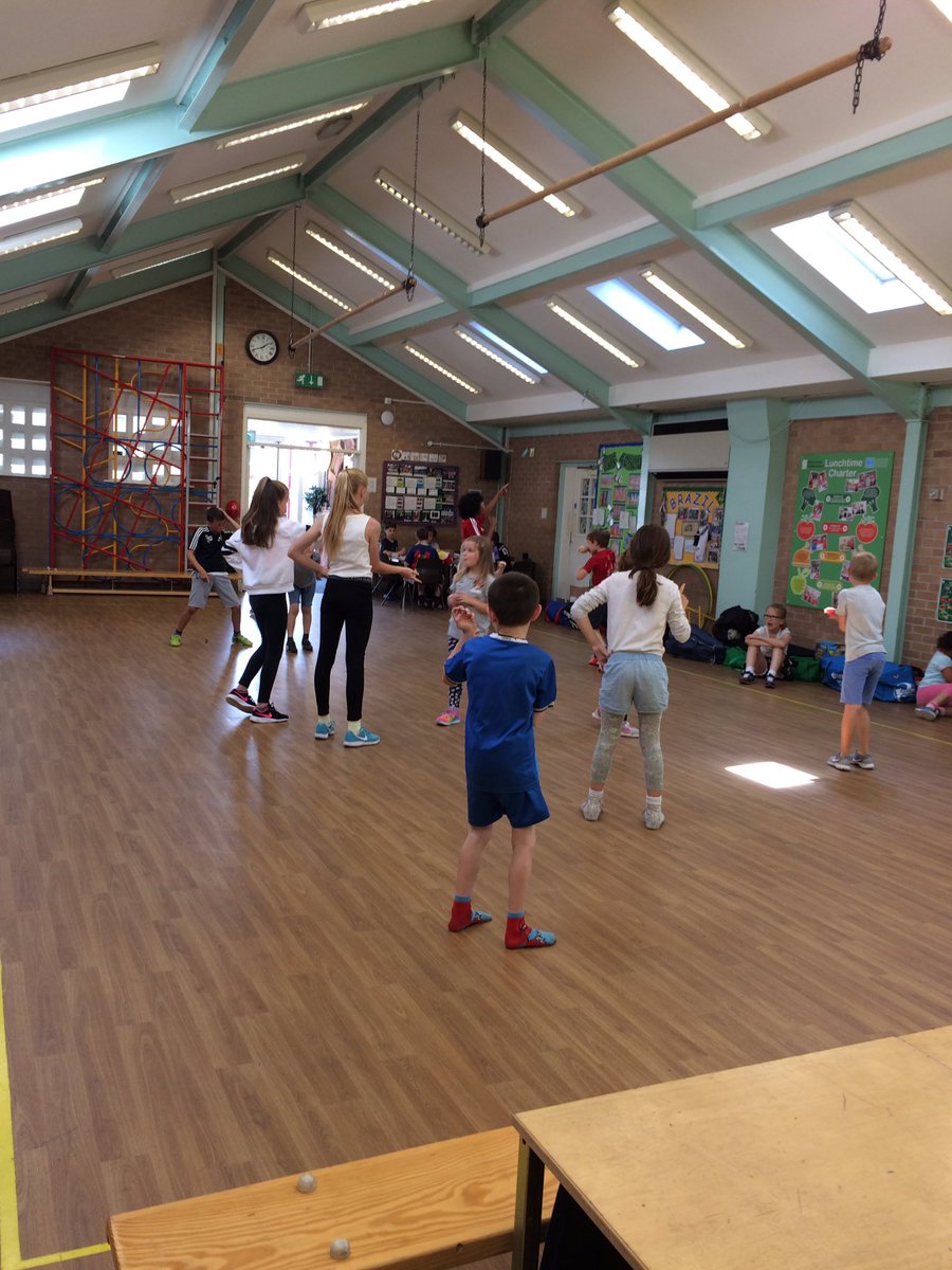 CEPD_Cheshire's tweet photo. Bit of breakdance with Leon this afternoon ππΌ #breakdance #cepdcamp https://t.co/8sYIL9O8LW