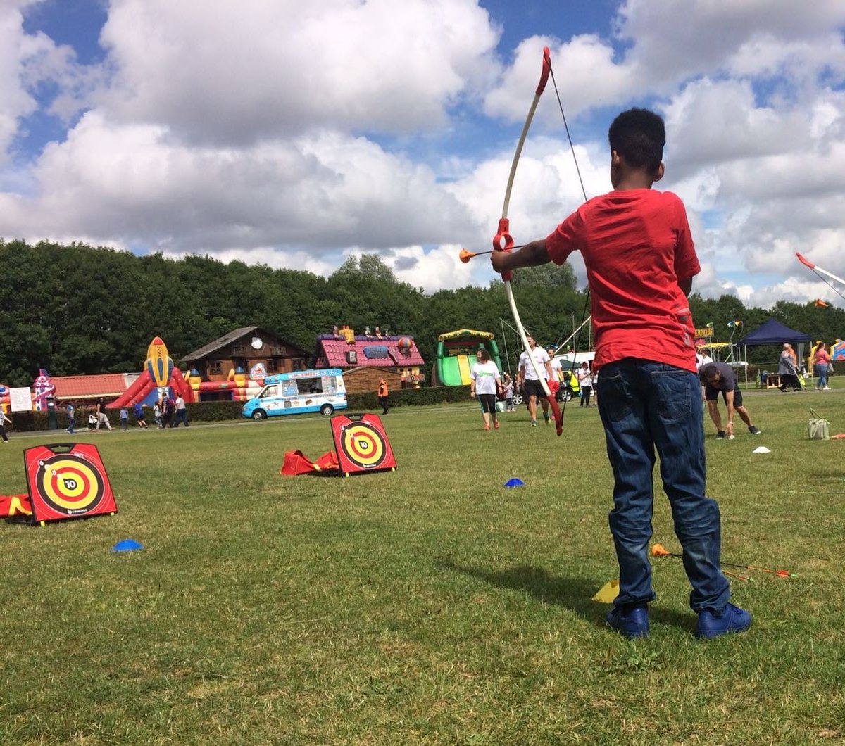 pbcanofficial's tweet photo. Join in the fun this summer with #GoPlaySandwell Loads of free activities for children &amp; young people in West Bromwich 🤹🤸⚽🎯🕺 https://t.co/NcpocOy7P8