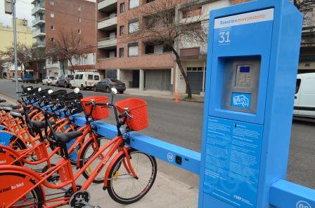 ROSARIO AMPLÍA SU SISTEMA DE BICICLETAS PÚBLICAS MI BICI TU BICI
latinamerica.uitp.org/es/rosario-amp…