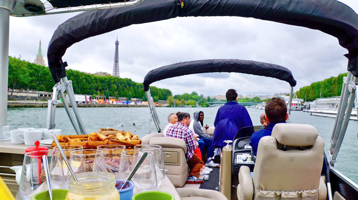 Mon_Beau_Paris's tweet photo. Having our VIP SEINE RIVER CRUISE these days with our guests! Such an unique experience to explore Paris ❤️ https://t.co/tFaOE2eJYk https://t.co/1UiDsKg9zz