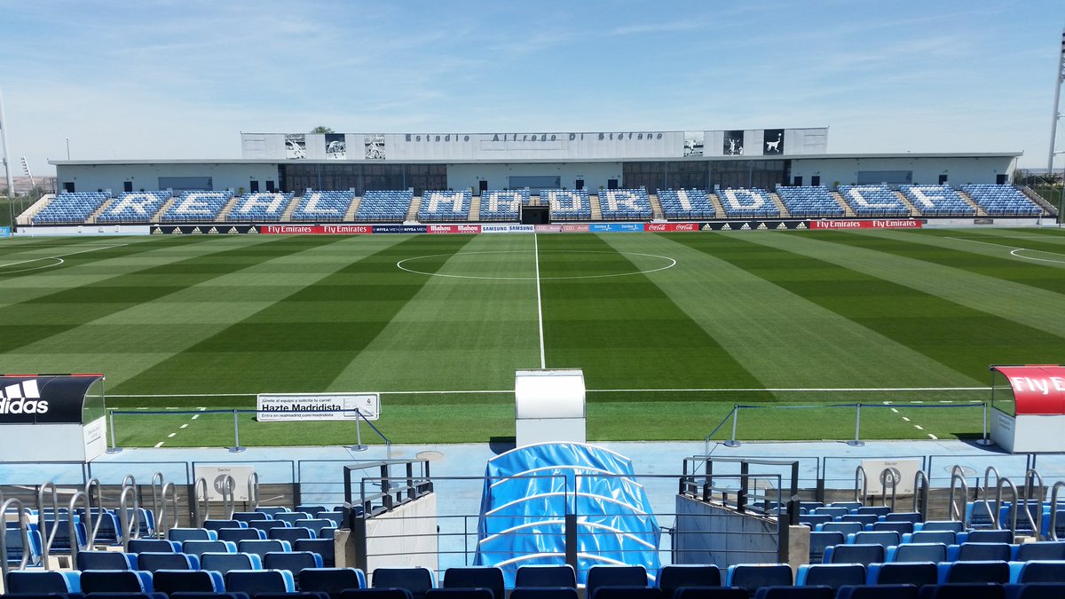pedrofbb's tweet photo. En 5 horas, puesta de largo del nuevo terreno de juego del Estadio Alfredo di Stefano. RM Castilla - Leganes. Impecable en pleno verano https://t.co/js35BqJkjB