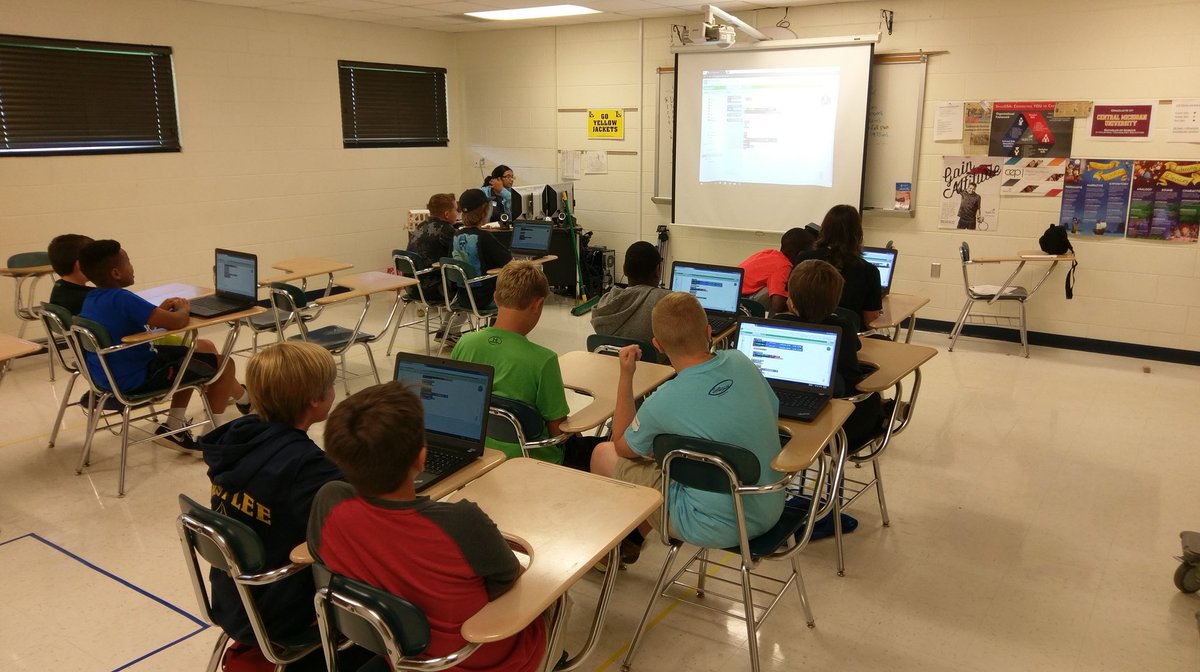 lchs_aoe's tweet photo. Day 3 @LCSCTECAMP is in high gear! Looking forward to some great ideas and designs today! @LCHS_Sanford_NC @PaxPatLearning @LCHSAOF #STEM https://t.co/qNmP93vo68