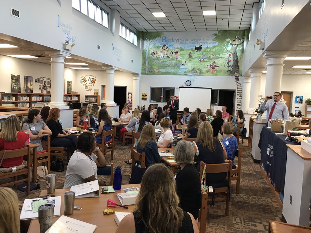 DrCatStephens's tweet photo. @fssdDirofSchool welcomes the new teachers to @franklinspecial at BANTIP! #welcometofssd #fssdpride #lovenewteachers #excitingtimes https://t.co/fnrMyDr8A2