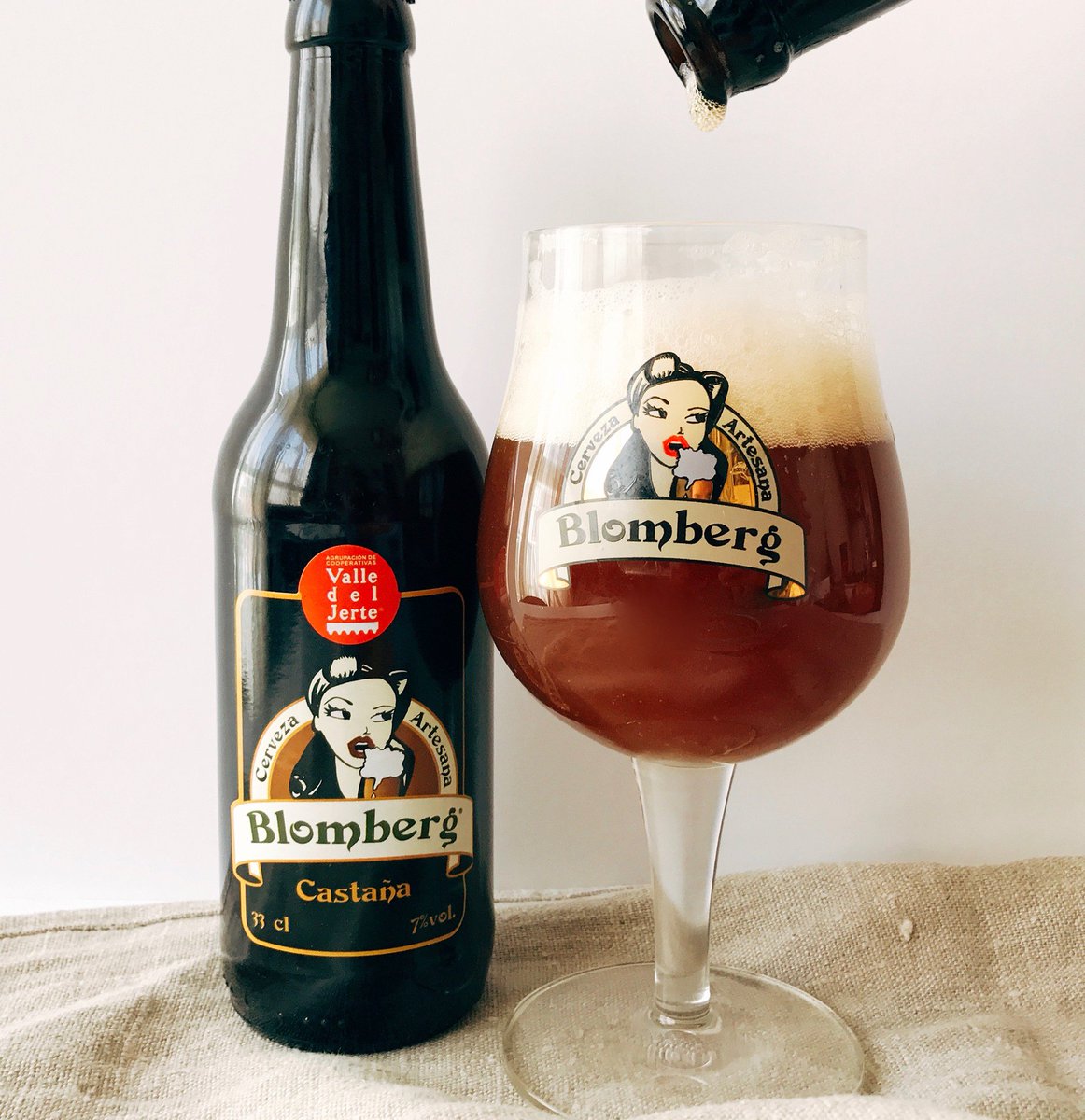 Monteña tweet media