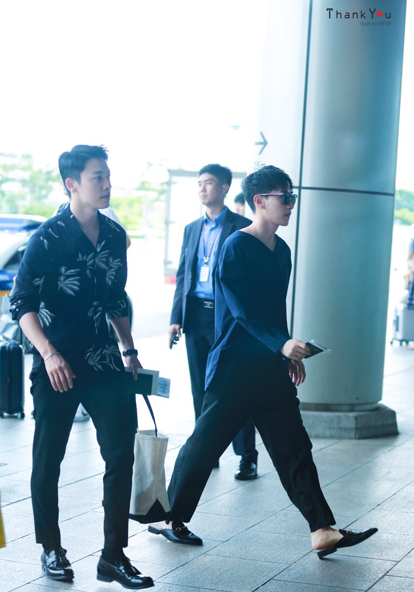 ThankYou_0718's tweet photo. 170726
[HQ]
김포 출국 
#동해 #이동해 #은혁 #Donghae #이혁재 #hyukhae #Hyukjae #donghae #SuperJuniorDnE #superjunior https://t.co/56OVxdLprT