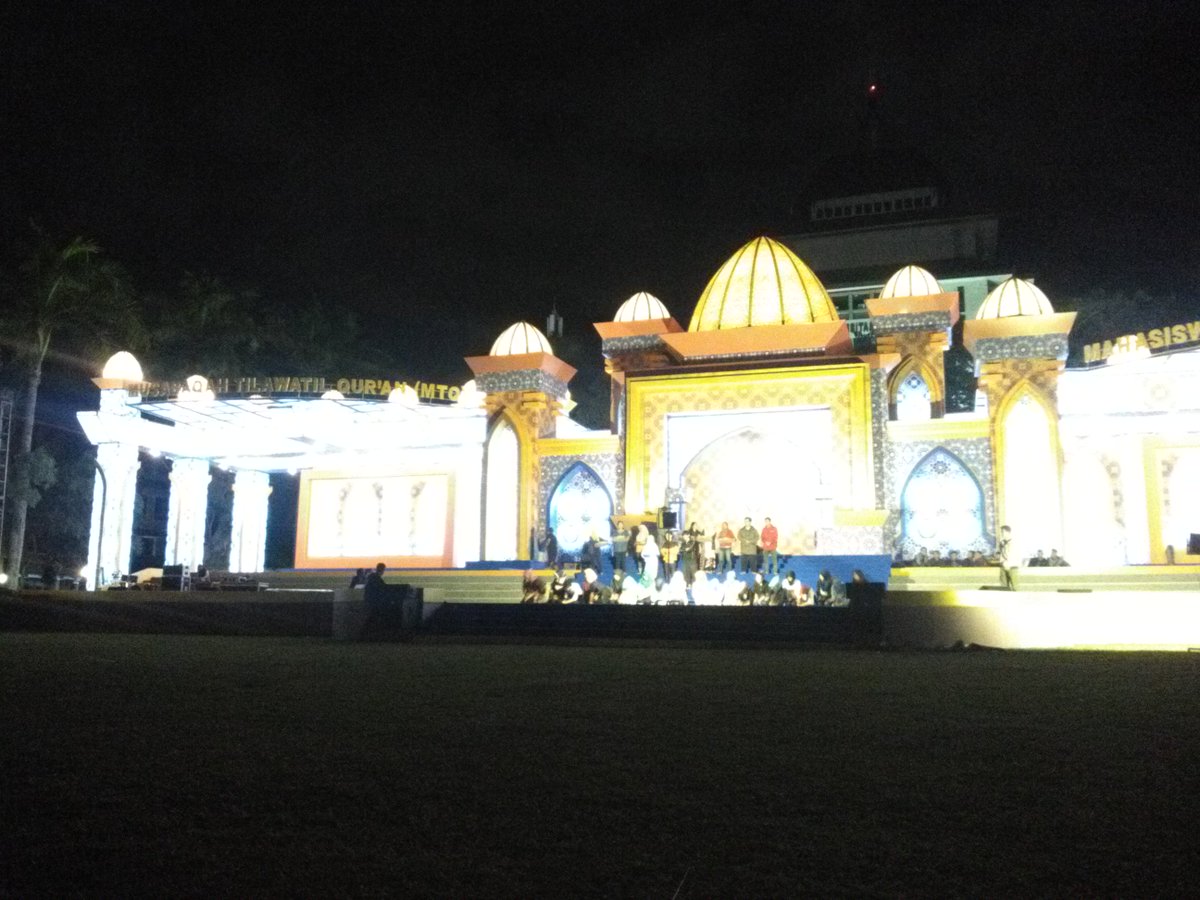 Gladi kotor nih luur, jangan lupa nonton ya pembukaan MTQMN di Lap. Rektorat UB tanggal 28 Juli mulai pukul 18.00