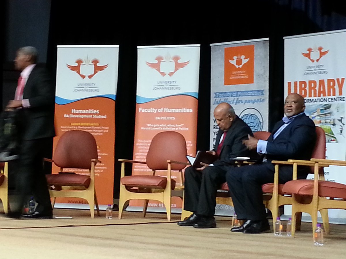 JacaNewswatch's tweet image. #UJLecture The speakers have arrived.
MV