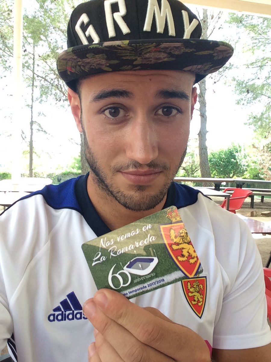 Tafarrelll's tweet photo. Mallorca me quería fichar, pero como en casa en ningún sitio. Me quedo @RealZaragoza https://t.co/5vRG3QnZKi