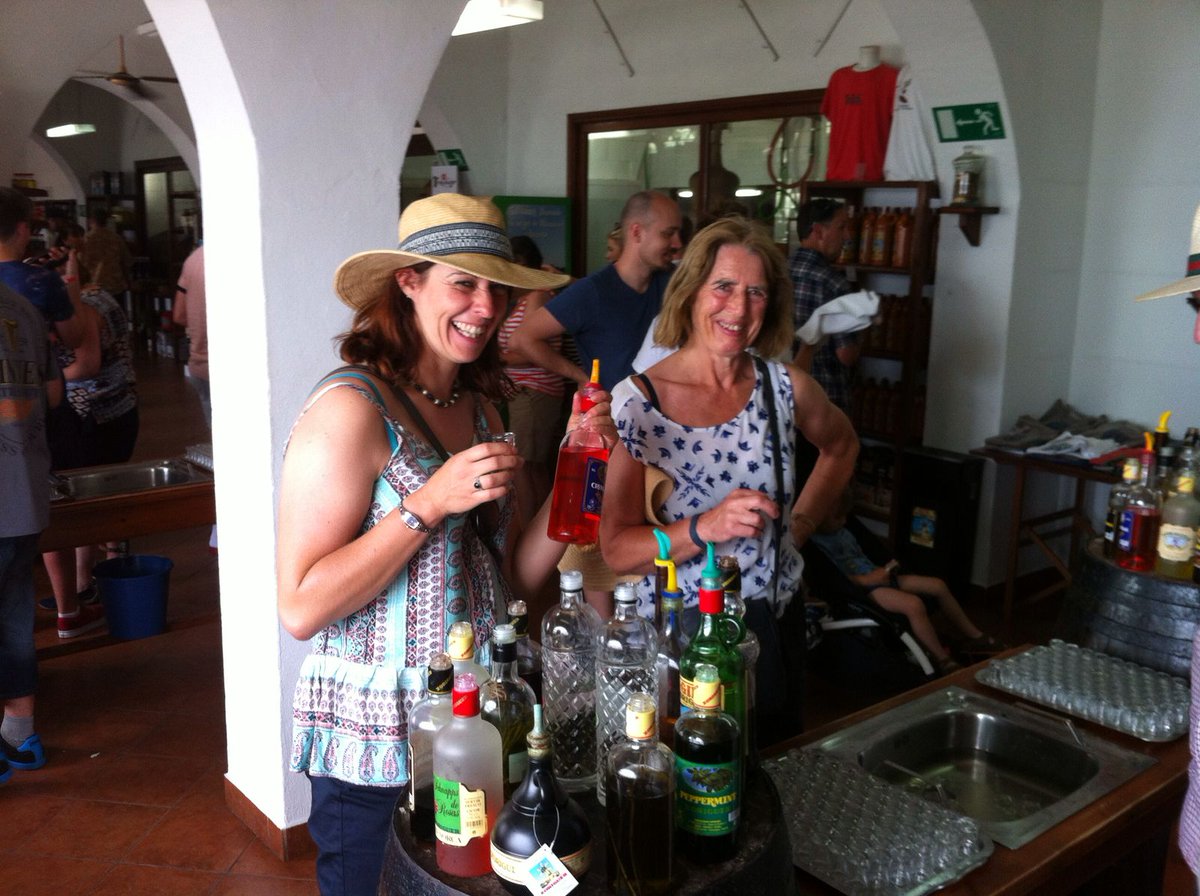 BegoaAguirre's tweet photo. Visit @XoriguerOficial distillery during our #DRIexperience #Mao #whitesandsbeachclub #DRItechsavvy #DRIcareers #gin #pomada #ginet #pallofa https://t.co/yBtTA4kyEA