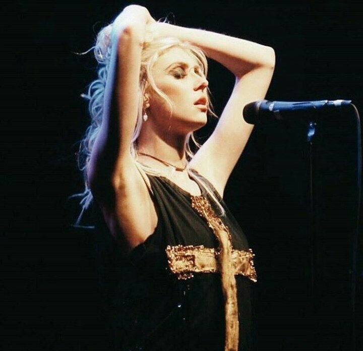 Happy Birthday to Taylor Momsen! 