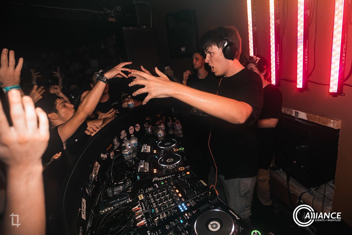 uburdub's tweet photo. What spell was @Subtronics casting behind me lmao 🔮🔮 #RiddimPals tour kicked off in Orlando and it was amazing! 

📸 Leanne Leuterio https://t.co/ItEXQ9VDG5