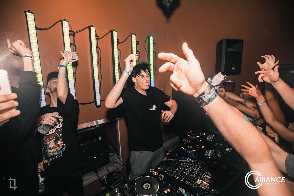 uburdub's tweet photo. What spell was @Subtronics casting behind me lmao 🔮🔮 #RiddimPals tour kicked off in Orlando and it was amazing! 

📸 Leanne Leuterio https://t.co/ItEXQ9VDG5