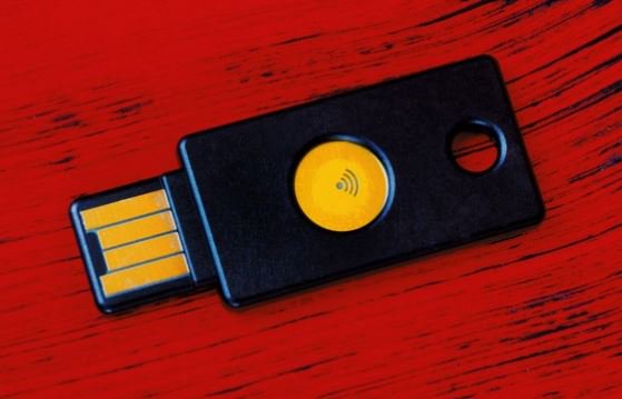 Your personal digital security: Look in the mirror, layer up, know thy settings wired.com/2017/07/protec… via <a href="/WIRED/">WIRED</a> #CyberSecurity