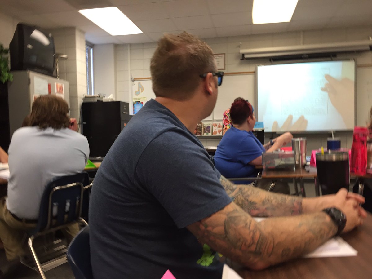StephanieManry's tweet photo. New kid. #C2L2017  #BHS https://t.co/3FPpf7tDRd