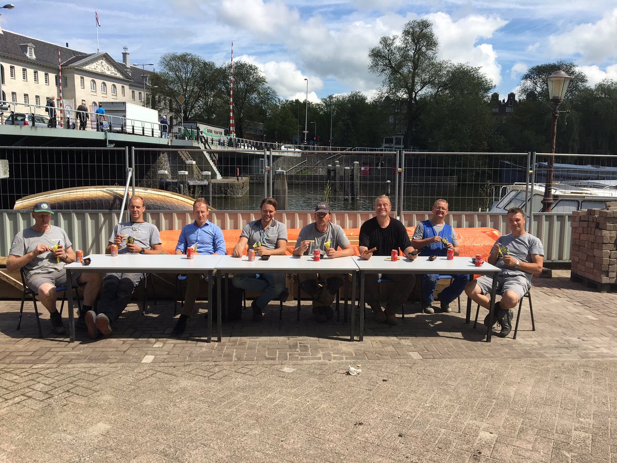 Leuke en gezellige afsluiting op de bouw met de harde werkers! Trots op deze vaklui!! Toch maar weer mooi geflikt met elkaar! <a href="/GoossenTePas/">Goossen Te Pas</a>