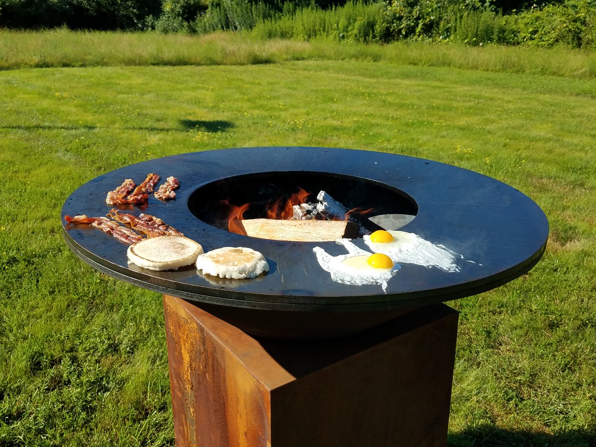StoneFarmLiving's tweet photo. Testing a new grill on the Farm for breakfast this morning! #grilling #summertime #foodies. https://t.co/SnOKSiRtRI