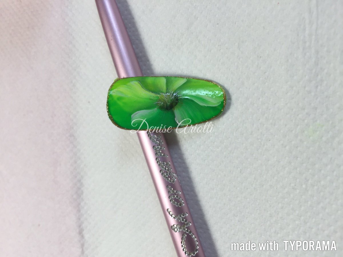 DeniseAriotti's tweet photo. #flowergel #deniseariotti #realisticflower #morgananails https://t.co/f5VYHCpmTc