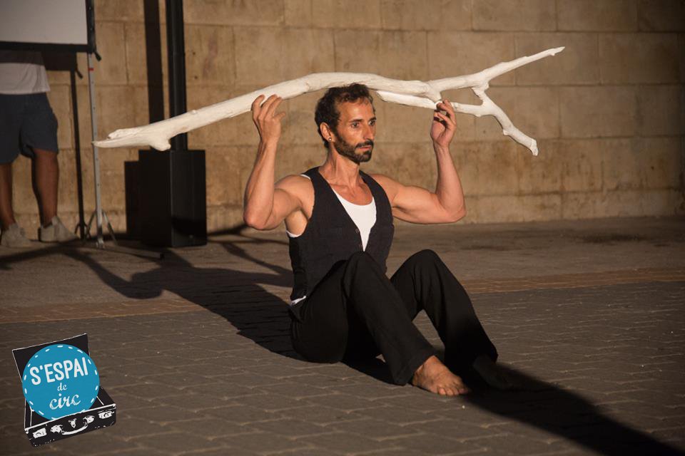 SEspaiDeCirc's tweet photo. BAGATGE – Cia. S’ESPAI DE CIRC
Actuació al Festival de Cinema de Menorca-23/7/2017
#CulturaMenorca #CircMenorca #CircBalear #CulturaBalear https://t.co/9kJH8CNLNA