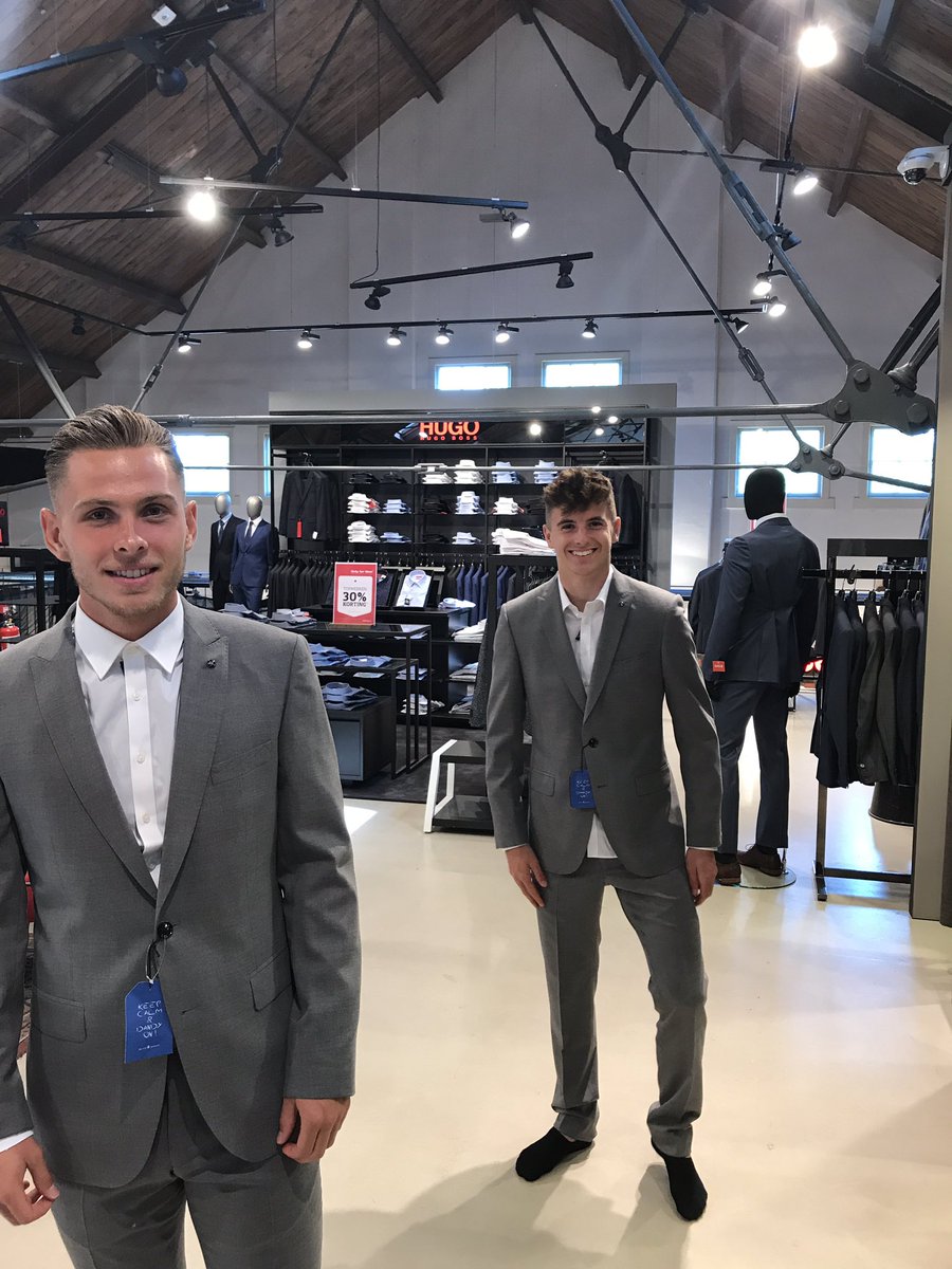Mensperience's tweet photo. Vandaag doorpassessie met @OfficialColkz en @masonmount_10 https://t.co/g7P7XK1OiW