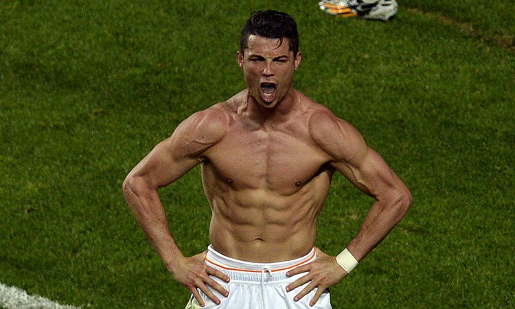 shotongoal247's tweet photo. Who does it better? 🤔
RT - Penguin
❤️️ - Ronaldo https://t.co/Dg9NTRh6Ze