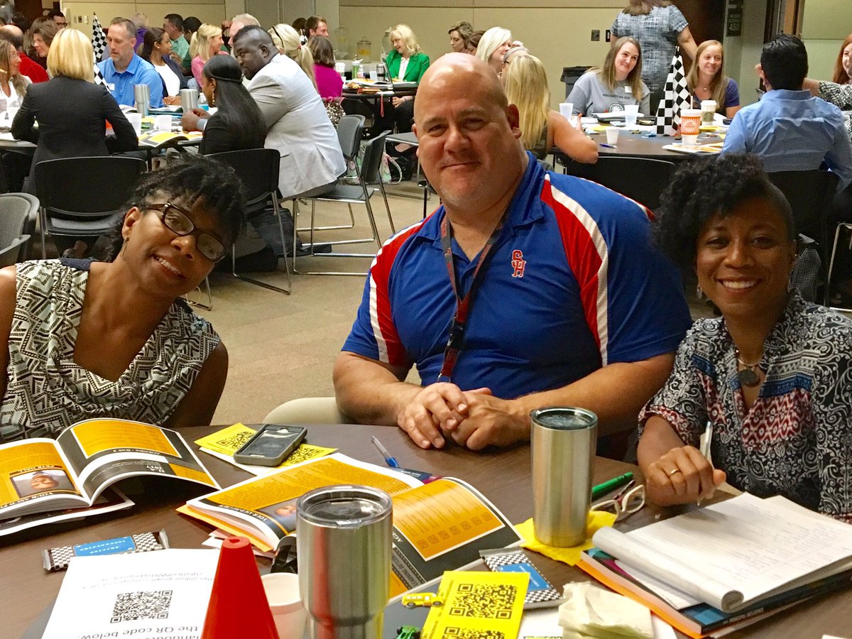 SamHoustonHS's tweet image. "On your mark, get set, lead!" 2020 APs #ILA2017 @AISDLearning