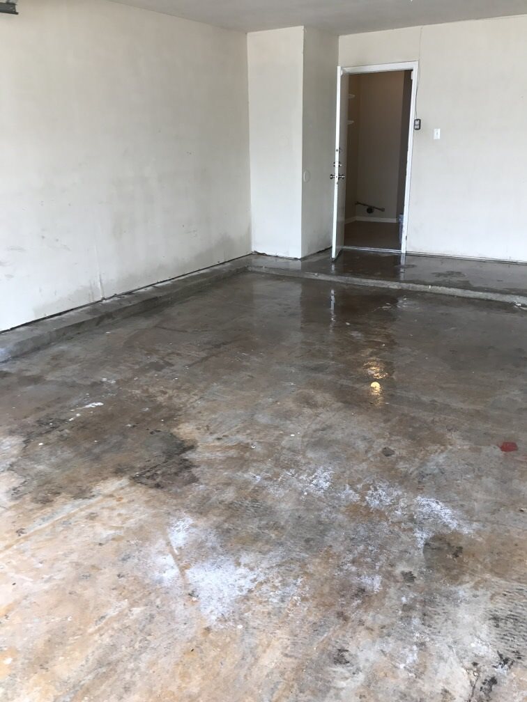 UniqueMaintena2's tweet photo. Does your garage need a fresh look?? Take a look at these before and afters.  #freshlook #garage #improvements #fortbendcounty #woodlands https://t.co/ZGIWRjb1tk