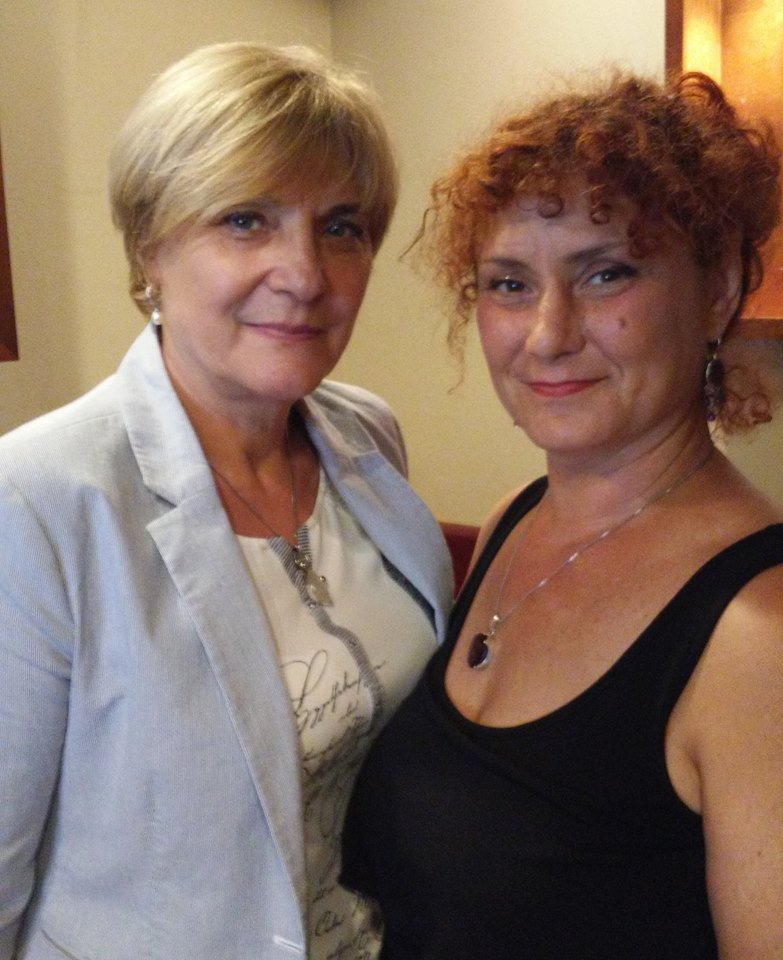 LisaaMintz's tweet photo. Lisa Mintz and @magdapopeanu discuss the future of the CDN-NDG Borough! #ProjetMtl #PolMtl https://t.co/EUauYk8C0k