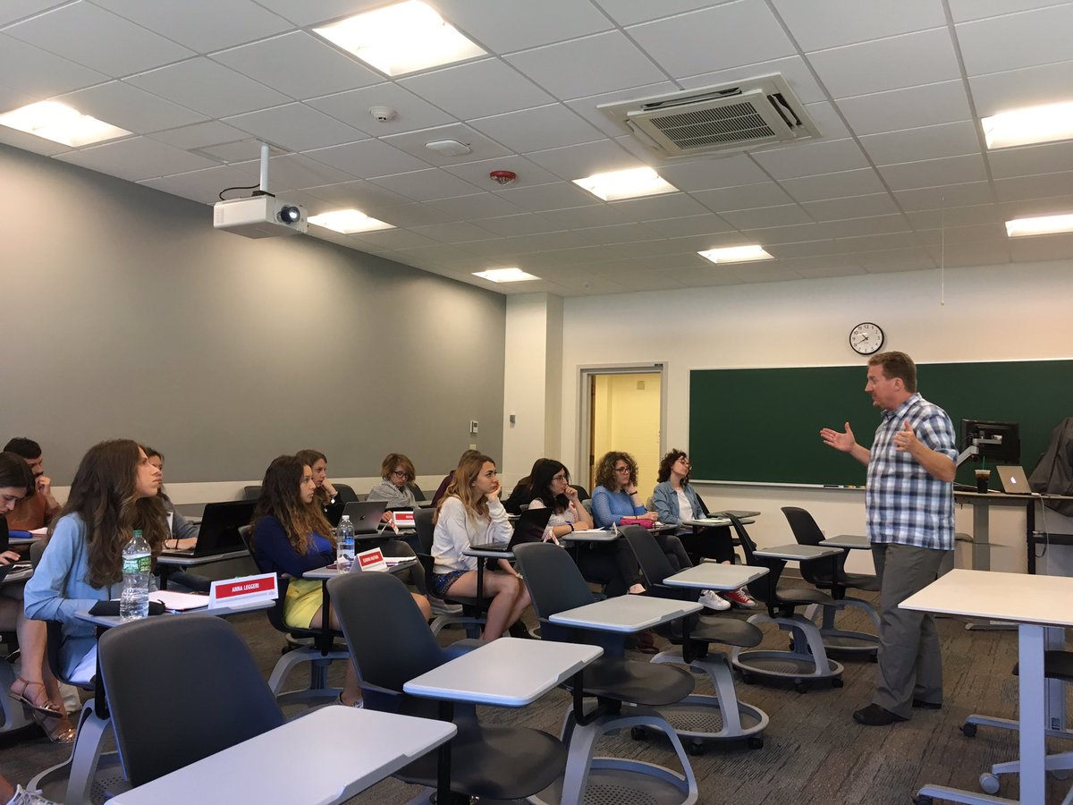 JeffCutler's tweet photo. Live at #bucattolica today... @vanhoosear filling young minds with genius. https://t.co/hW2tqSpZL8