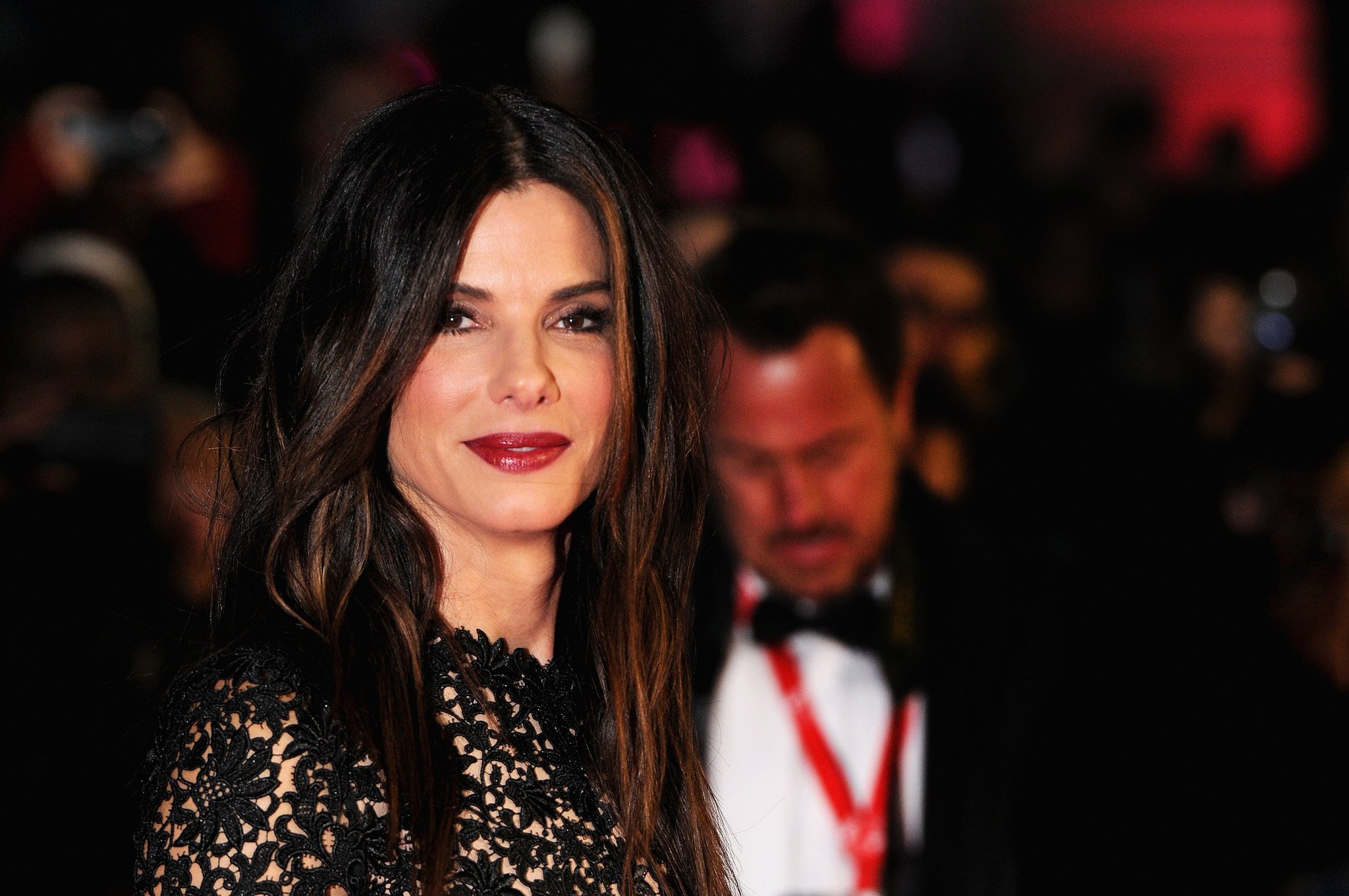 Happy 53rd birthday to our eternal the stunning Sandra Bullock. 
