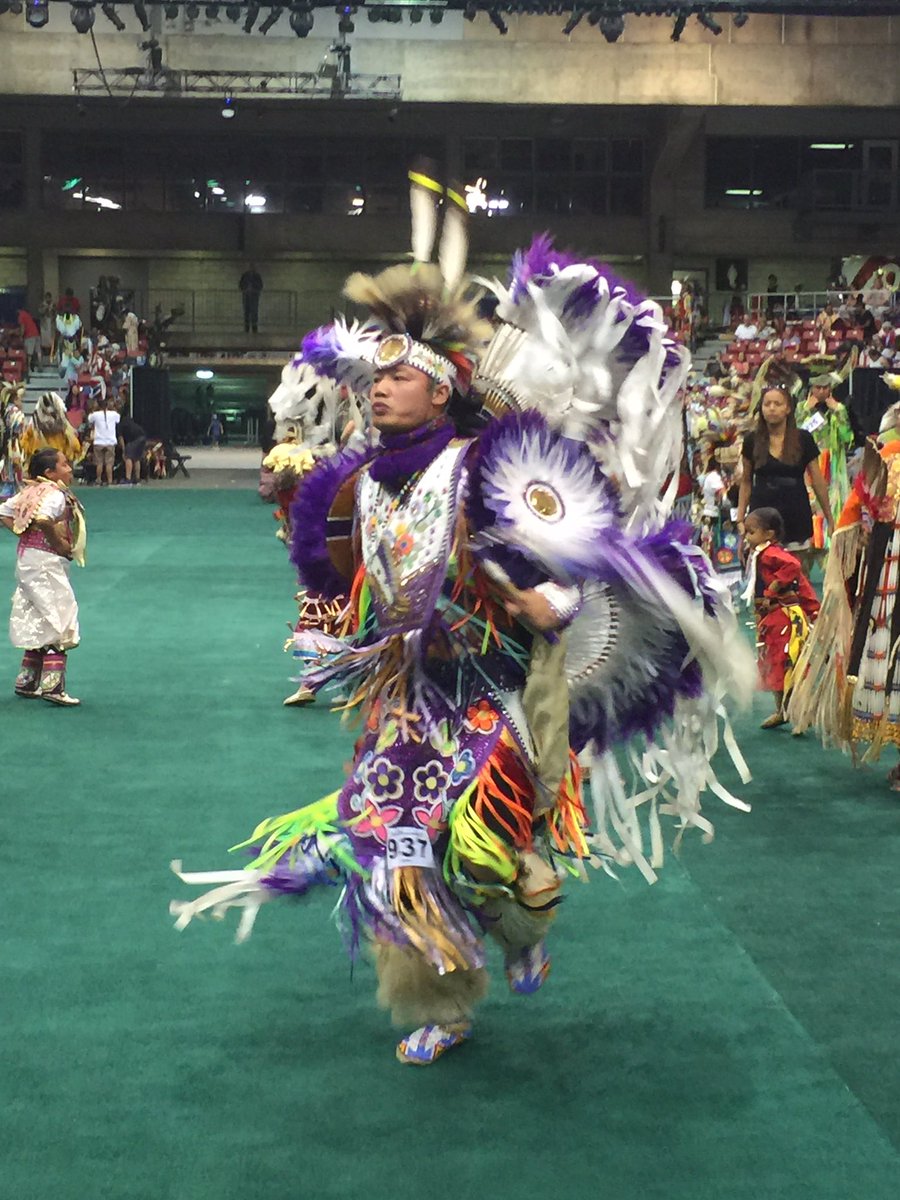 Another Fantastic Opening Cermony at the KDays Pow Wow! TD proud sponsor @Lcolangelo_TD @robertghazal_TD @AndrewP_TD